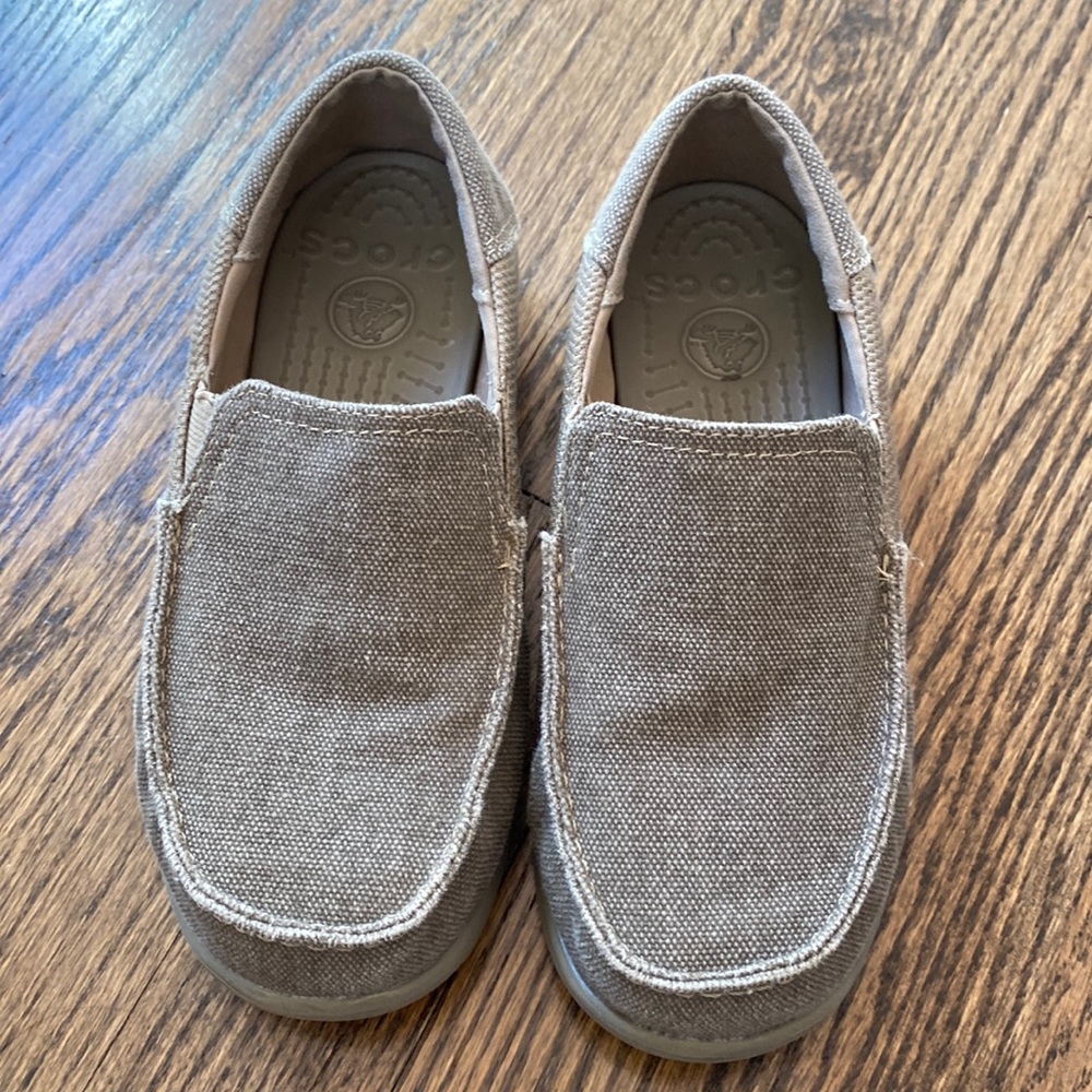 CROCS slip-on canvas shoes - size 1
